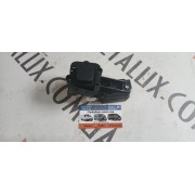 Кнопка відкриття багажника (ляда) з Замком 8200102185  на Renault Trafic, Opel Vivaro, Nissan Primastar, Рено Трафік, Опель Віваро, Нісан Примастар 2001 — ≥ г. 1.9cdti, 1.9dci, 2.0dсi, 2.5dci